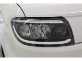 ■LEDライト■ 発光効率が非常に高い為、バッテリーに優しいのが特徴!見た目もシャープでおしゃれと、デザイン面でも人気の高いLEDヘッドライトです!