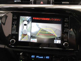 車両を上方から見たような映像をナビ画面に表示するパノラミックビューモニターです。