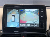 クルマを空から見たような映像が映る、アラウンドビューモニターで、車両周辺の安全確認も一目できます!小さなお子様や障害物も確認できるので、運転のしやすさだけでなく事故防止にも役立ち安心して駐車できます♪