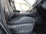 便利なパワーシートでラクラク♪ドライバーに合わせた最適なポジションで運転することが出来ます。