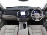 ボルボのフラッグシップモデル、プレミアム・7シーターSUV XC90。Googleを搭載し、ラグジュアリーを極めたSUVで、至福の時をお過ごしください。