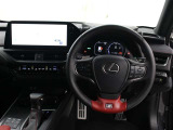 運転席廻りです。