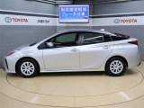 低燃費で環境にもやさしいハイブリッド車です。トヨタ専用診断機器でハイブリッドシステムを綿密に点検してあります!