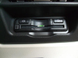 ETC車載器搭載です。スマートICも増えてきており、必須装備といって良い便利装備です。