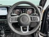 ステアリングを握れば目の前にJeepワールドが広がります!