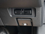 ビルトイン型ETCユニット装備で高速道路等利用時 便利です。