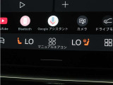 フロントシートには、シートヒーターに加えステアリングホイールヒーターも装備しています。シートヒーターはフロントだけでなくリア2列目にも装備。4席で独立した調整が可能です。