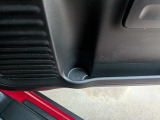 運転席ドアのドリンクホルダーです。