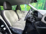 運転席シート廻りは使用感も少なく、良好な状態となっています。前オーナー様が丁寧に使っていたことがよくわかりますね。
