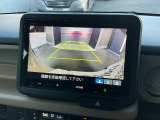 バックカメラ付きで駐車の際も安心です。