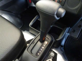 【CVT】無段変速機という意味です。 オートマミッションの中でも、ギヤによる変速をしないので、その分燃費が上がり経済的☆