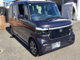 自社整備工場で点検整備をおこなってからお渡ししています。車検が残っている場合は『12ヶ月点検整備』を、車検整備付きの場合は『車検整備』をおこないます。整備費用は車両本体価格に含まれています。