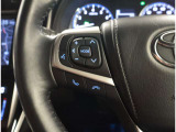 ハンドルから手を放さずに操作出来ますので、安全運転にもつながりますね