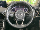【純正革巻きステアリング】上質な革を使用することで、手にしっかり馴染みとても運転しやすいハンドルです♪