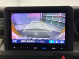 バックモニター付きで、車庫入れやバック時の後方確認をサポート。