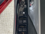 【パワーウインドウ】運転席のスイッチで、各席の窓ガラスの開閉ができます!あると便利ですよね!