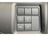 上質で落ち着いた印象のインパネ。直感的に操作できるスイッチレイアウトです。