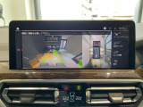 トップビューカメラ前後クリアランスソナー付なので、駐車が苦手な方でも安心です。ガイドの表示・非表示も切り替え可能です