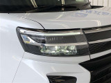 少ない消費電力でクリアな視界を確保するLEDヘッドライトです!