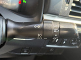【オートライト(AUTO)】外の明るさをシステムが感知して、自動でヘッドライトが点灯します。ヘッドライトをつけ忘れを防ぐ便利機能です。