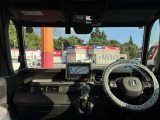見通しのよいすっきりとした視界で、誰でも運転しやすいです。運転のしやすさは疲れにくさにも繋がりますよ♪