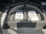 ラゲッジルーム下には車載工具を収納。