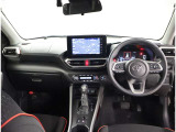 オシャレなインテリアで運転する気分も盛り上がりますよね^^