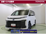 スクエア型の大きく開いたグリルが独創的なフロントマスク。リヤガラスが大きく迫力あるリヤスタイルの【ヴォクシーHV】。 先鋭的で独創的な外観と広い室内空間が人気の車です。なお、この車は車検整備付きです。