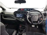 オシャレなインテリアで運転する気分も盛り上がりますよね^^