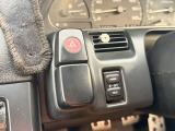 気になるお車がありましたら右の電話番号から直接お店にお問い合わせください。支払方法から車両情報、状態までなんでもご説明させて頂きます。スタッフ一同ご連絡お待ちしております。