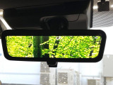 【デジタルインナーミラー】後席の大きな荷物や同乗者で後方が確認しづらい時でも安心!カメラが撮影した車両後方の映像をルームミラー内に表示。クリアな視界で状況の確認が可能です!