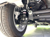 お車を安心してお乗りいただく為には、足回りの定期点検が欠かせません。サービスサポート(有償保証)では無料点検もご提供しており、安心のカーライフをお過ごしいただけるサポート体制が整っています。