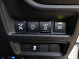 車内から開閉できる電動スライドドアスイッチ♪ドアノブでも開閉できますが、お子様の乗降にはお父さん、お母さんの愛情をプラスして開閉してあげてください(*^_^*)