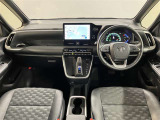 弊社の商品車両は横浜本牧にあります本部で隅々までチェックを行い、トヨタの厳しい商品基準をクリアした厳選した車両を展示しています。
