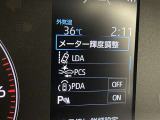 先進の安全装備ついてます。詳しい装備内容、仕様等につきましてはスタッフにお問合せ下さい。
