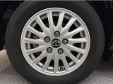 「トヨタ純正アルミホイール」を装着!純正なので車のデザインともマッチしています。高級感やスポーティーさを際立たせてくれます。