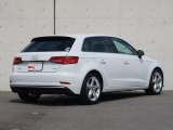 弊社アウディジャパン販売のグループ店舗(Audi Approved Automobile有明・世田谷・調布・江戸川・箕面・大阪南・堺)の車両は当店でご購入可能です。店舗間の輸送費用サービス。