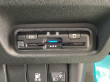 【ETC車載器】高速道路の料金所を、止まらずスムーズに通過。小銭を用意する手間も、窓を開けるわずらわしさもありません。遠出をグッと身近にしてくれる快適ドライブの必須アイテムです。
