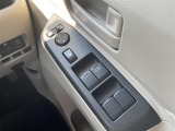 【パワーウインドウ】運転席のスイッチで、各席の窓ガラスの開閉ができます!あると便利ですよね!