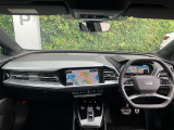 Audiのインテリアはエクステリア同様、優れたデザイン性とクオリティ、そして機能性を兼ね備えております。
