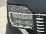 LEDヘッドライトは、点灯の瞬間から最大光量を発揮し、突然暗くなるトンネルなどでの安定感を高めます。