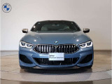 【キドニーグリル】BMWは約90年もの間、ほぼ全ての車両にひと目でBMWだと分かるこの特徴的なフロントグリルが備えられ、デザイン・アイコンとして親しまれてきました。