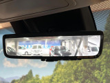 【デジタルインナーミラー】カメラが撮影した車両後方の映像をルームミラー内に表示。クリアな視界で状況の確認が可能です!※ドラレコ機能ご利用には別途SDカードをご用意いただく場合があります。