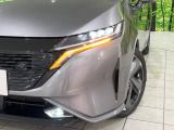 【LEDヘッドライト】悪天候や夜間走行時も良好な視界を確保し安心して運転できる高輝度LEDヘッドライトを装備!点灯速度が早く、消費電力も抑えられています。