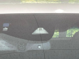 【ホンダセンシング】走行中に前方の車両等を認識し、衝突しそうな時は警報とブレーキで衝突回避と被害軽減をアシスト。より安全にドライブをお楽しみいただけます。