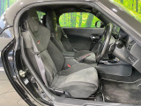 運転席シート廻りは使用感も少なく、良好な状態となっています。丁寧に使われていたことがよくわかりますね。