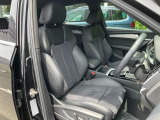 人間工学に基づいて設計されたシートは車のもっているドライビングフィールを存分にドライバーに伝えてくれるクオリティの高い仕上がりとなっています。