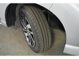 タイヤサイズは165/65R14です