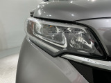 LEDヘッドライトは、点灯の瞬間から最大光量を発揮し、突然暗くなるトンネルなどでの安定感を高めます。