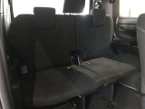 3列目シートもひろびろとしたスペースを確保しています。大人数でのお出かけもばっちりです!